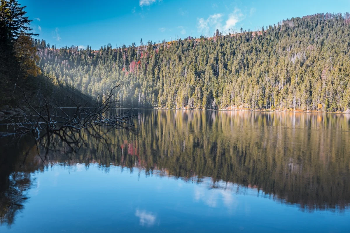 Malé vodopády před jezerem